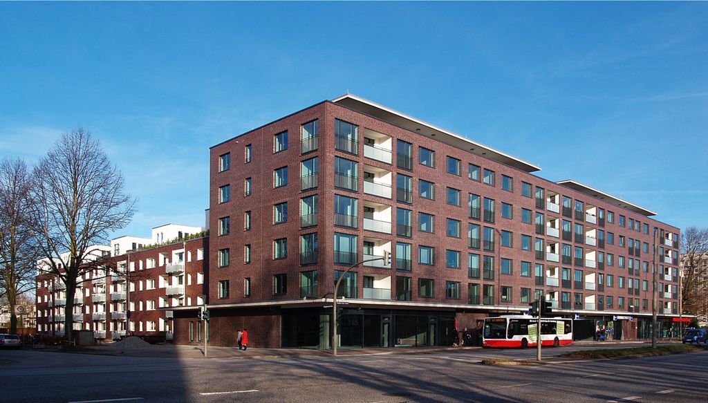 Ladenfläche am FriedrichEbertDamm 7985